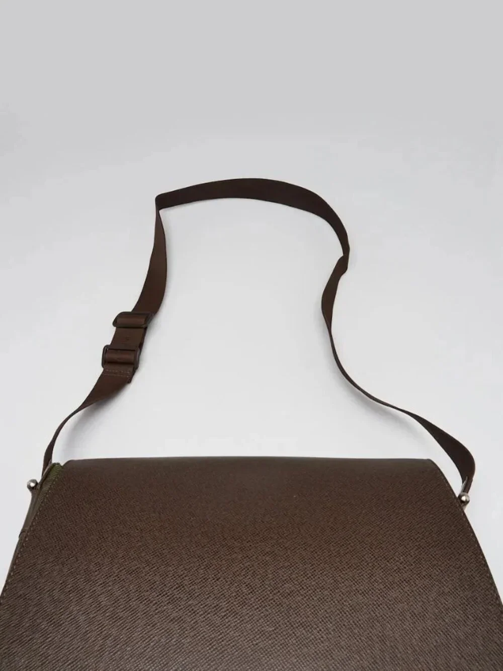 Louis Vuitton Brown Taiga Leather Viktor Messenger Bag